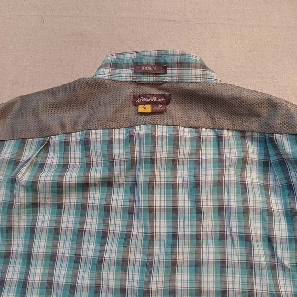Eddie Bauer Short-Sleeve Plaid Button-Down Shirt Men's Size Medium - Picture 8 of 9